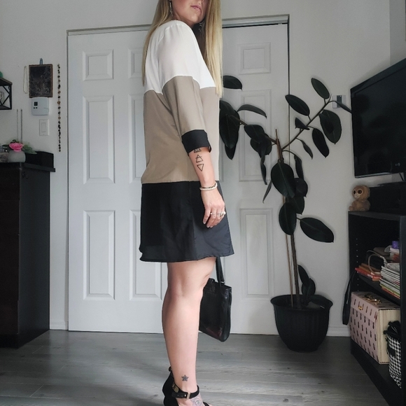 NEUTRAL TONED COLORBLOCK CLASSIC DRESS - Picture 10 of 10
